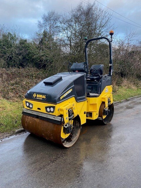 11046773 BOMAG BW120 Roller used for sale left side