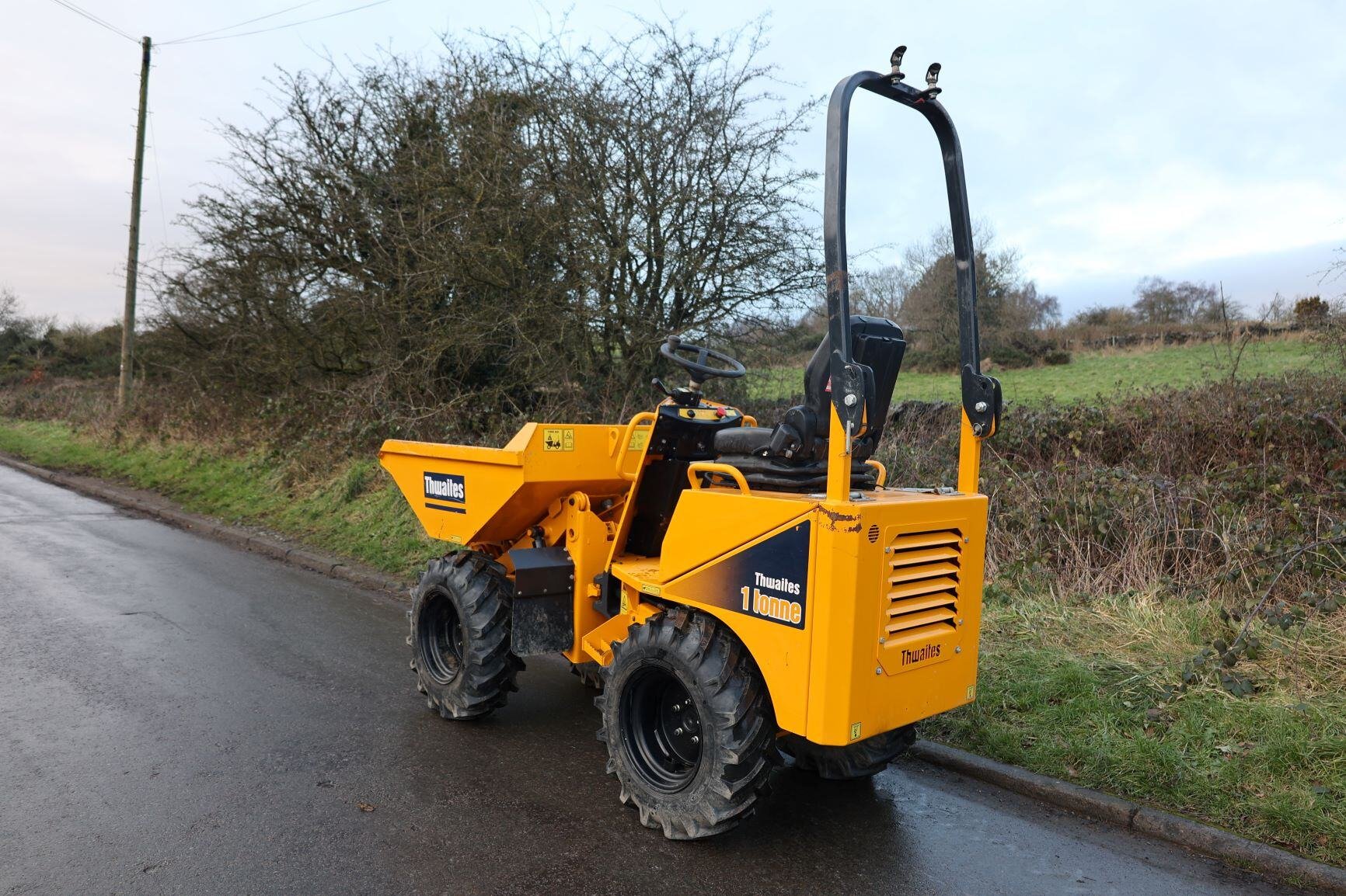 Thwaites 1 ton hi tip dumper left rear