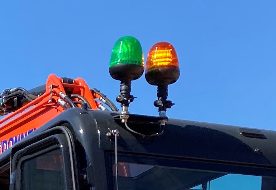 LED-amber-and-green-beacons-mounted-on-kubota