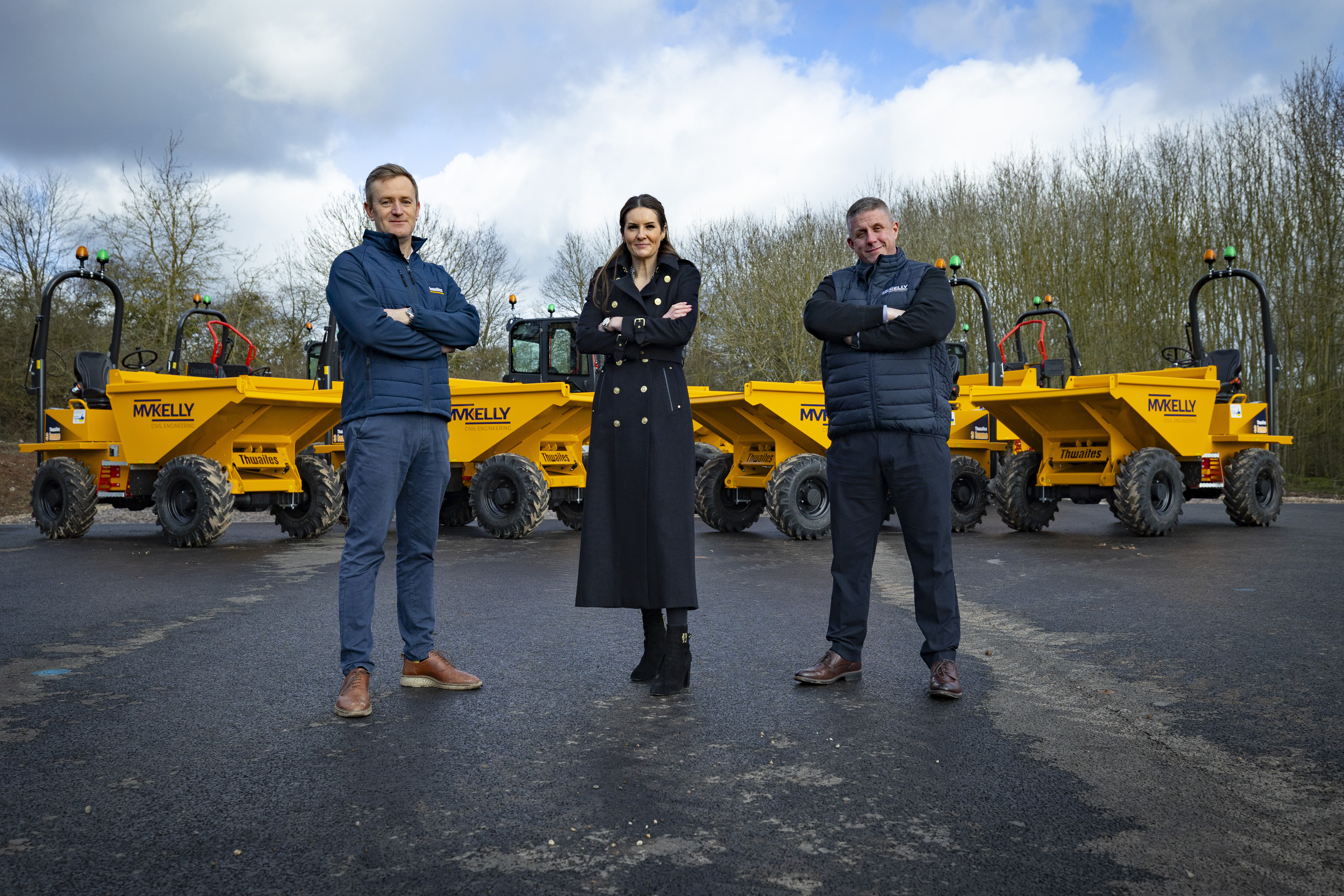 Thwaites and MV Kelly Deal with Thwaites UK Sales Director, BTE Plant Sales' Managing Director and and MV Kelly's Asset & Fleet Director pictured infront of Thwaites Cabbed Dumpers